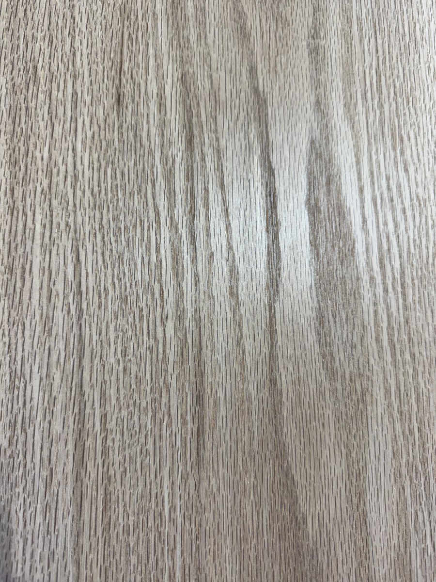 Red Oak wood grain sample
